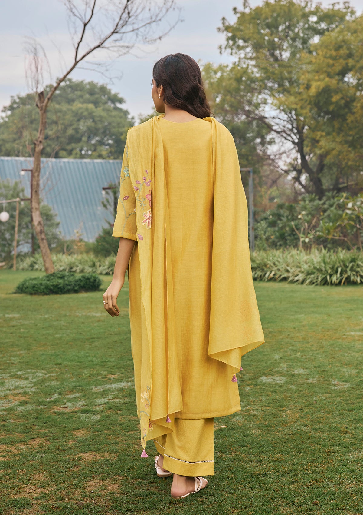 Daffodil Floral Applique Kurta Set