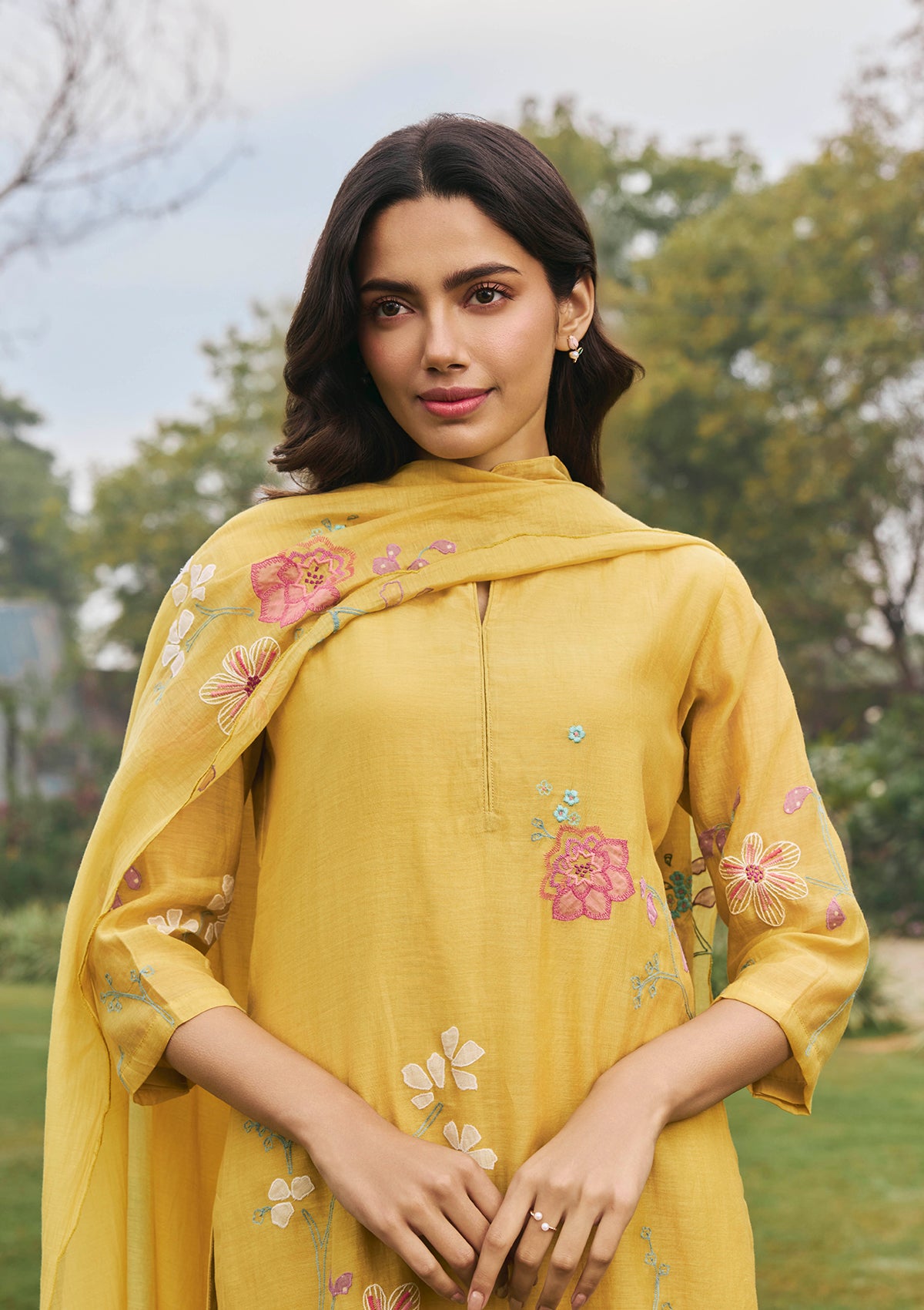Daffodil Floral Applique Kurta Set
