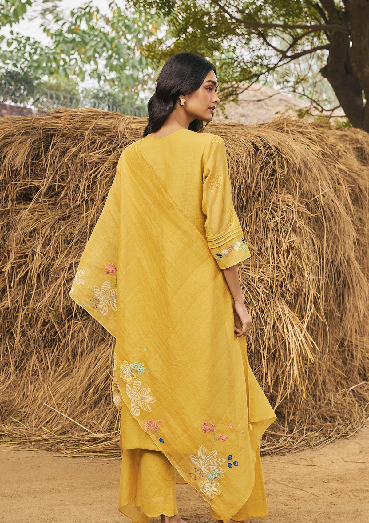 Daffodil Embroidered Kurta Set
