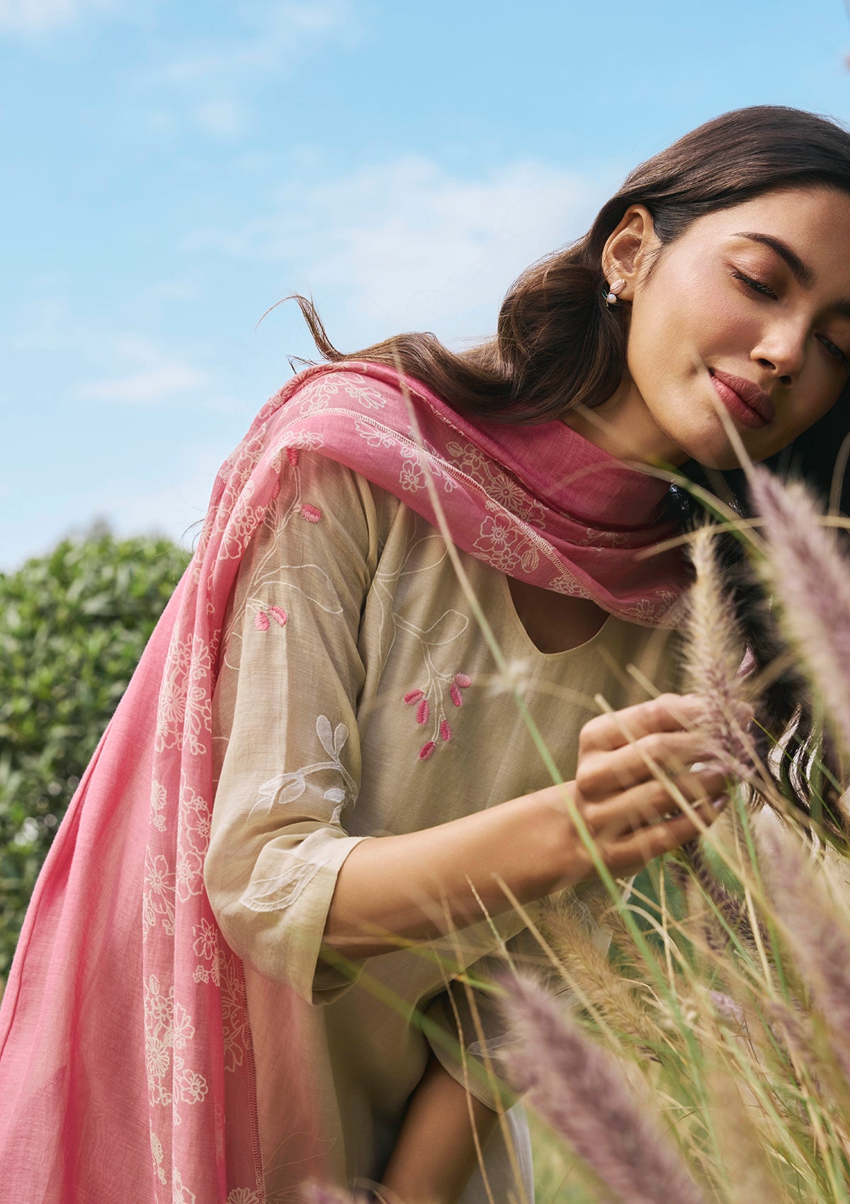 Ecru Applique Kurta Set