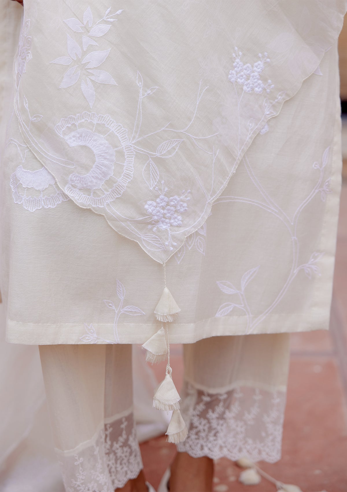 Swan Floral Embroidered Kurta Set