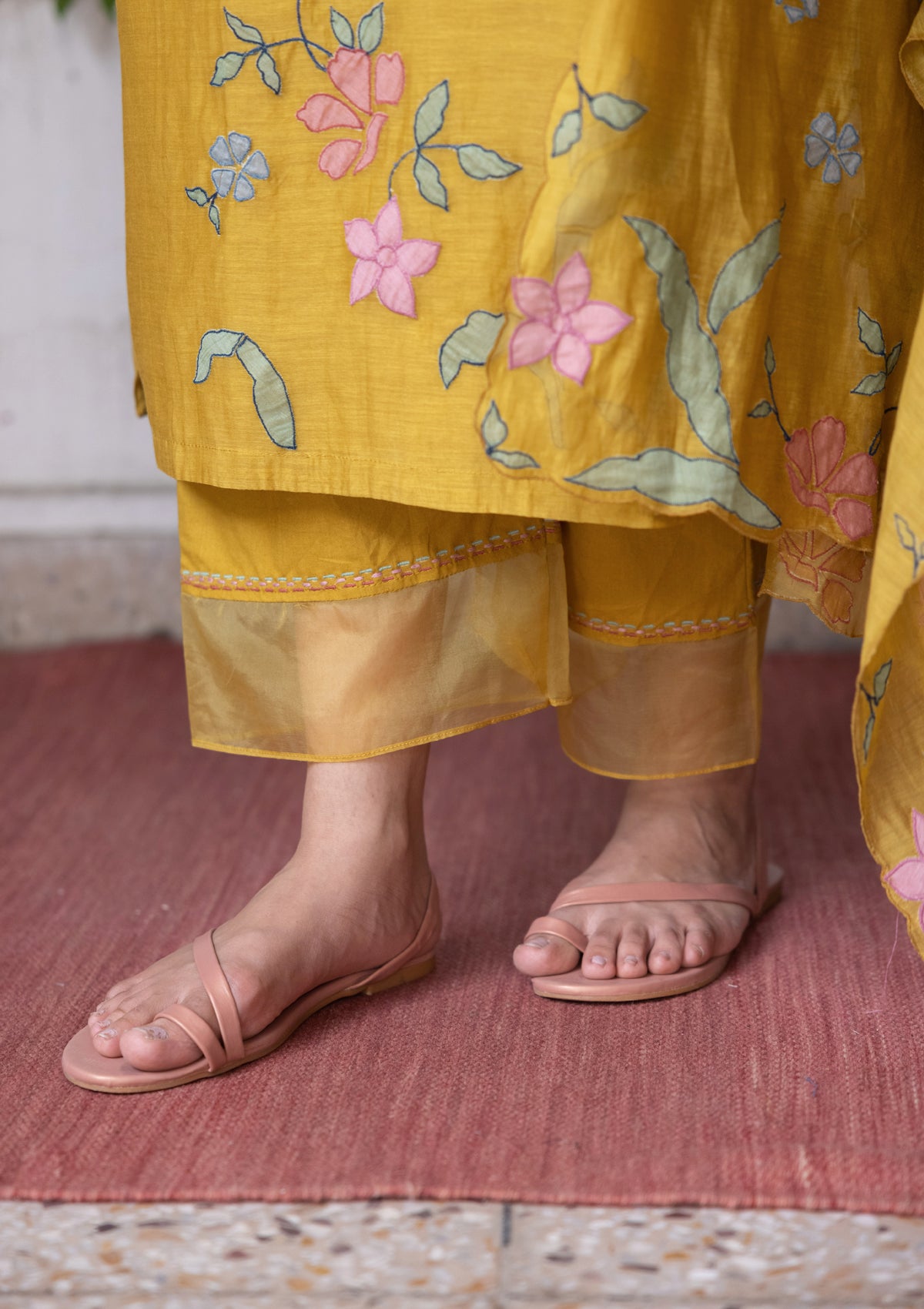 HONEYCOMB APPLIQUE KURTA SET