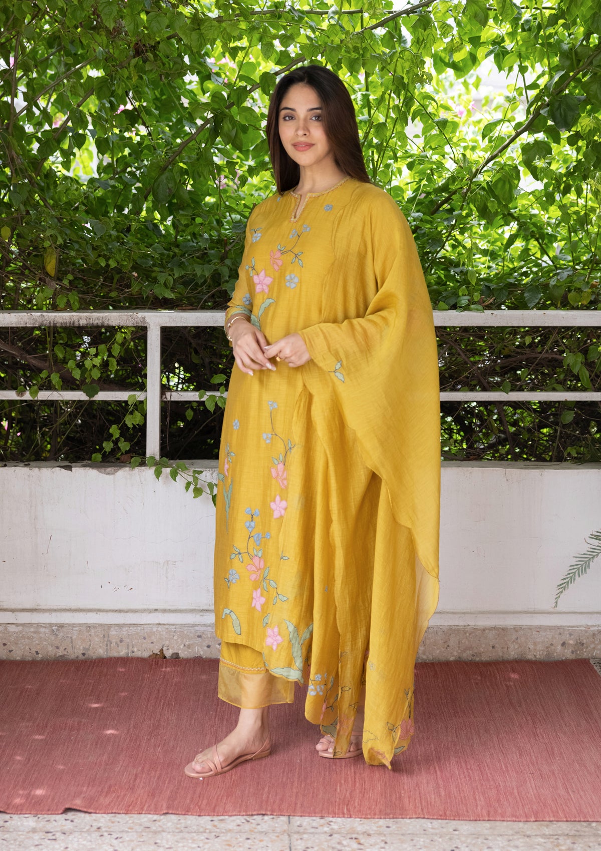HONEYCOMB APPLIQUE KURTA SET
