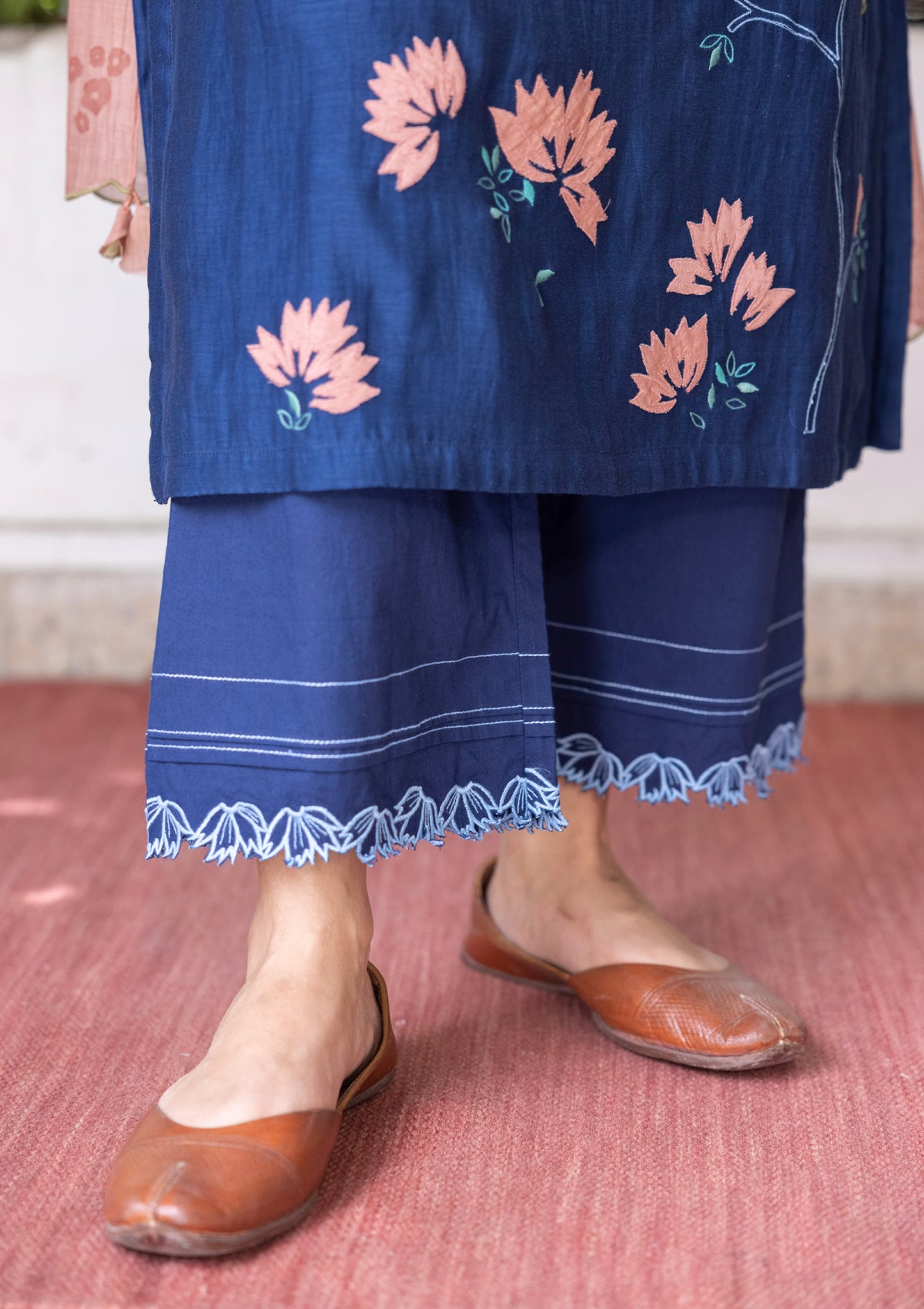 INK FLORAL APPLIQUE KURTA SET