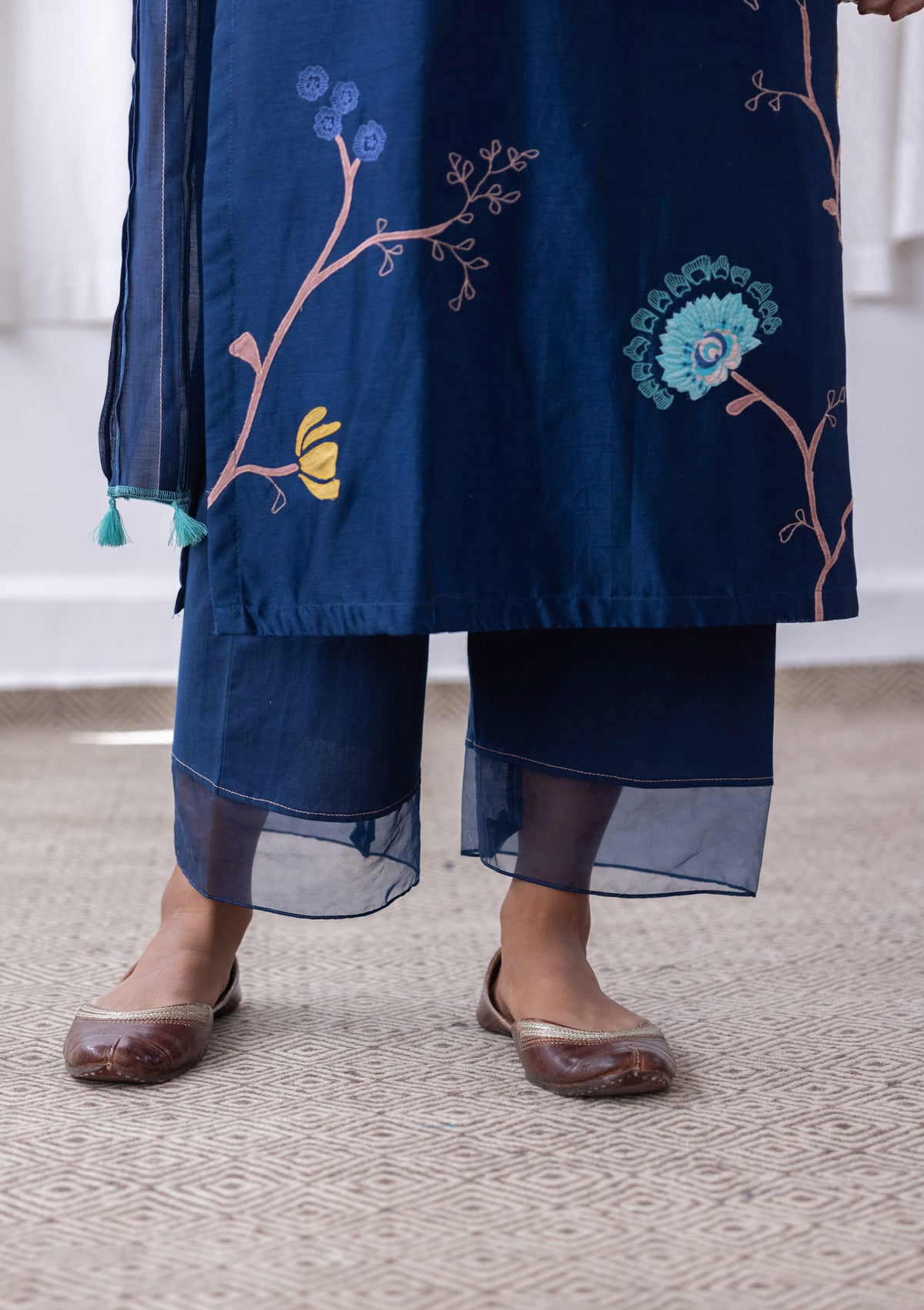 INK APPLIQUE KURTA SET