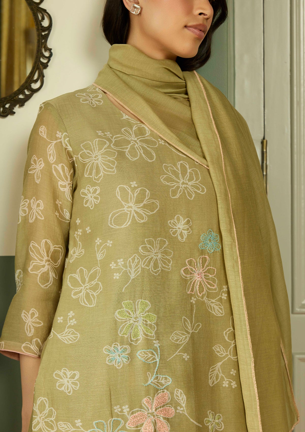 Meadow Thread Embroidered Kurta Set