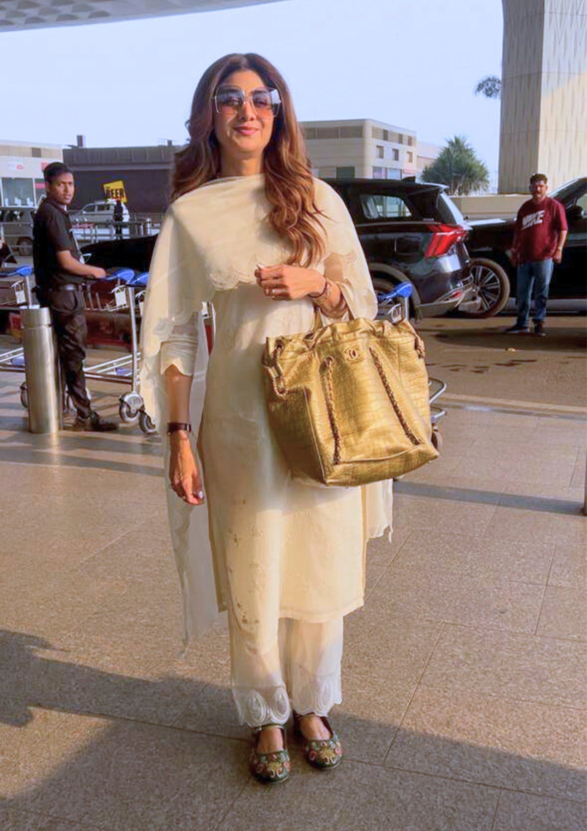 Ecru Thread Embroidered Kurta Set