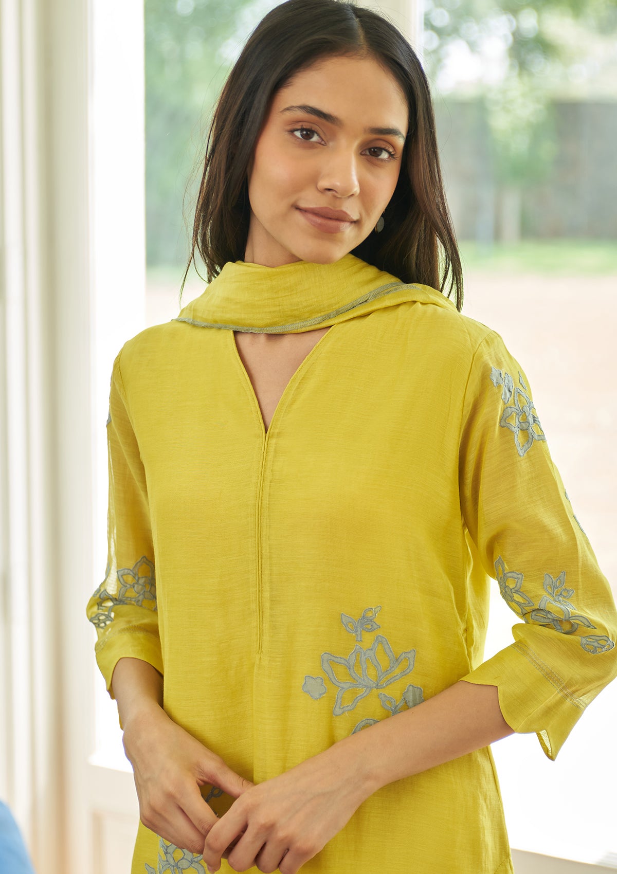 Daffodil Applique Floral Kurta Set