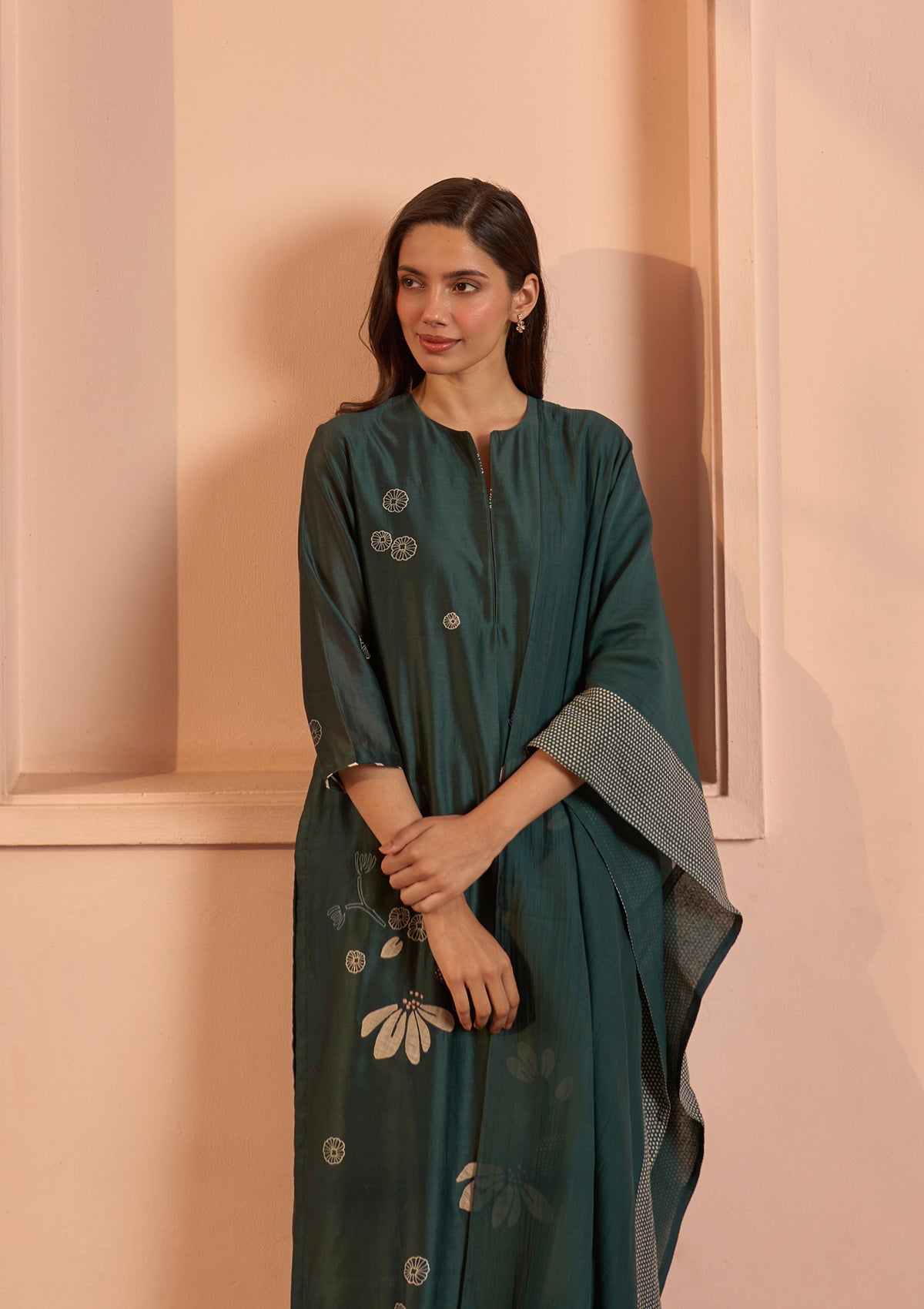 Jade Embroidered Kurta Set
