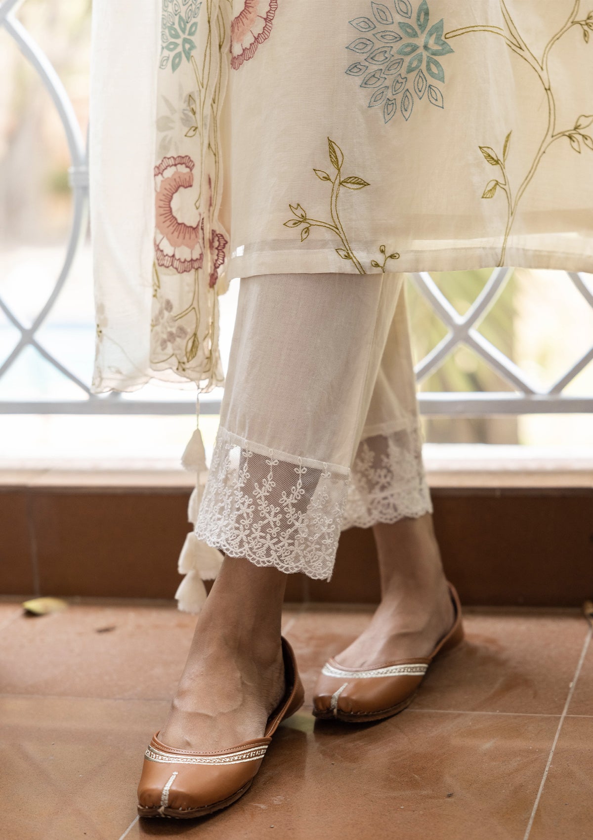 Pearl Embroidered Floral Kurta Set