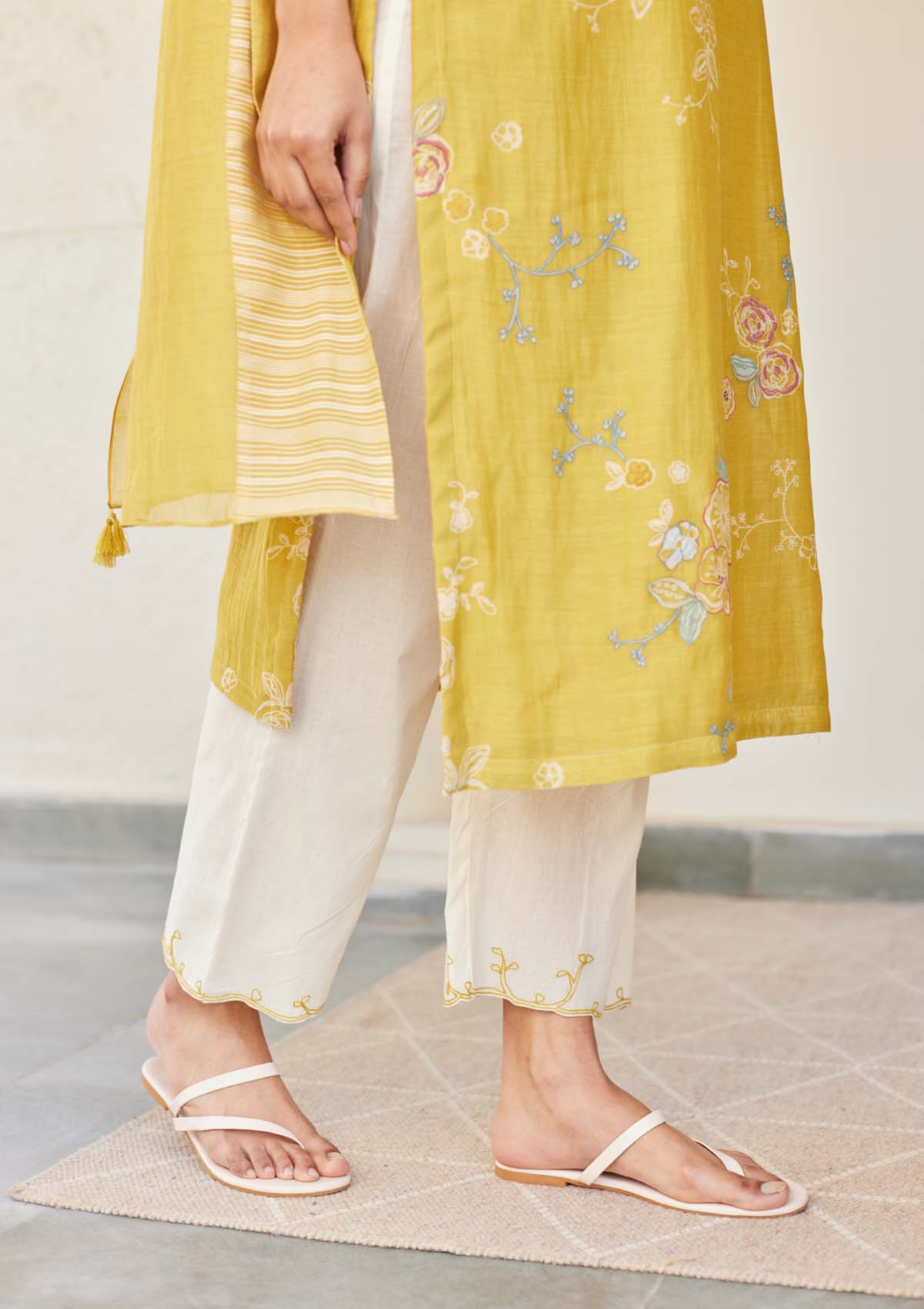 Rue Applique Kurta Set