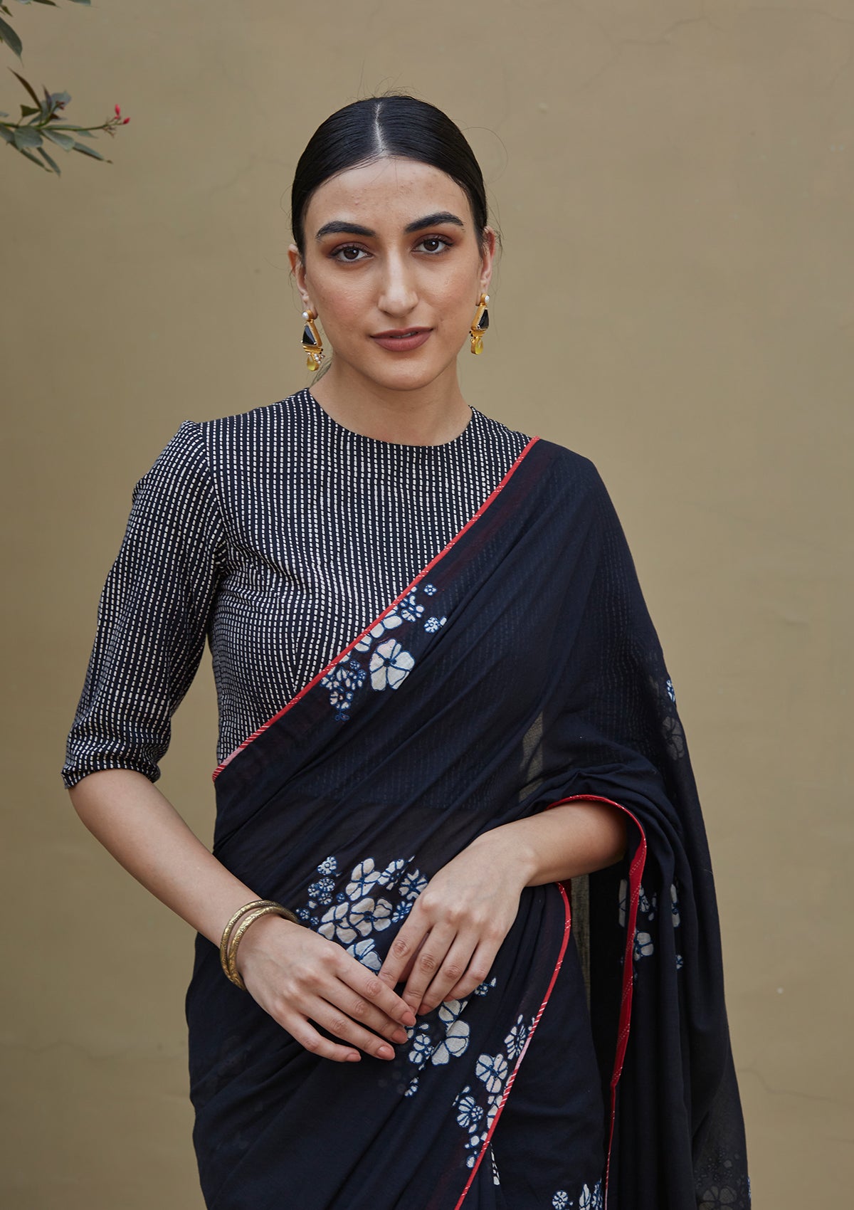 Onyx Floral Print Saree