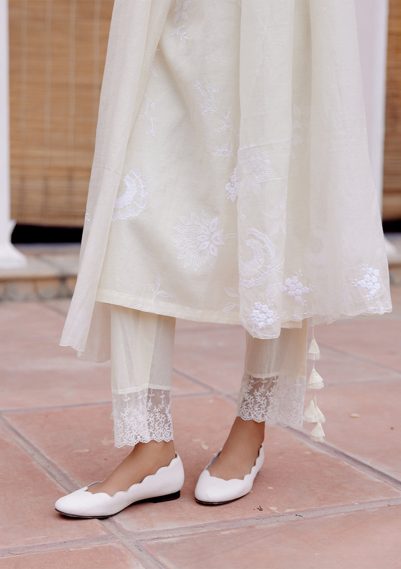 Swan Floral Embroidered Kurta Set