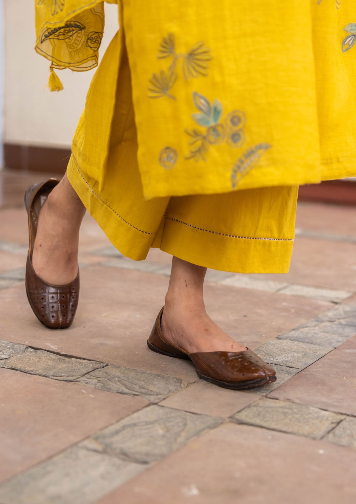 Rue Floral Applique Kurta Set