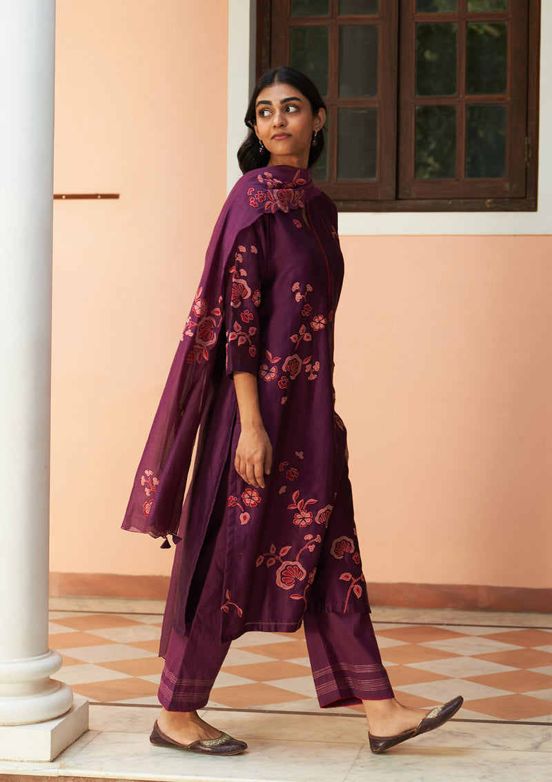 Amethyst Floral Embroidered Kurta Set