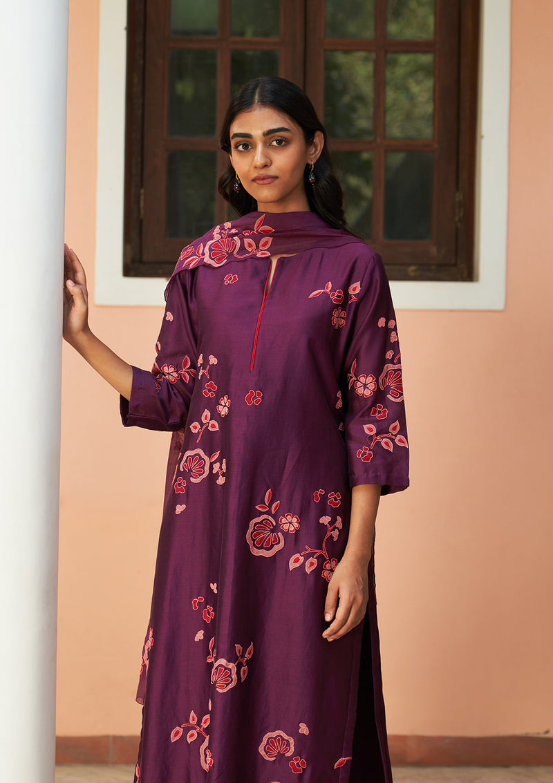 Amethyst Floral Embroidered Kurta Set