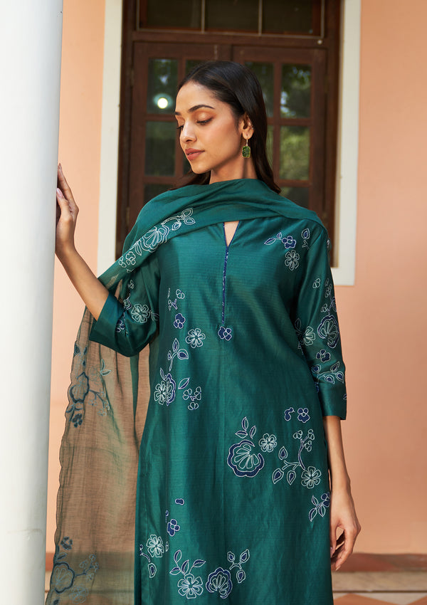 Emerald Floral Embroidered Kurta Set