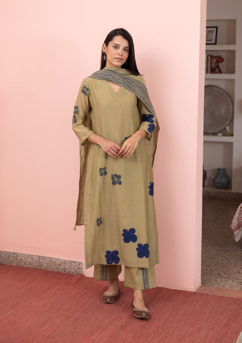 FERN APPLIQUE KURTA SET