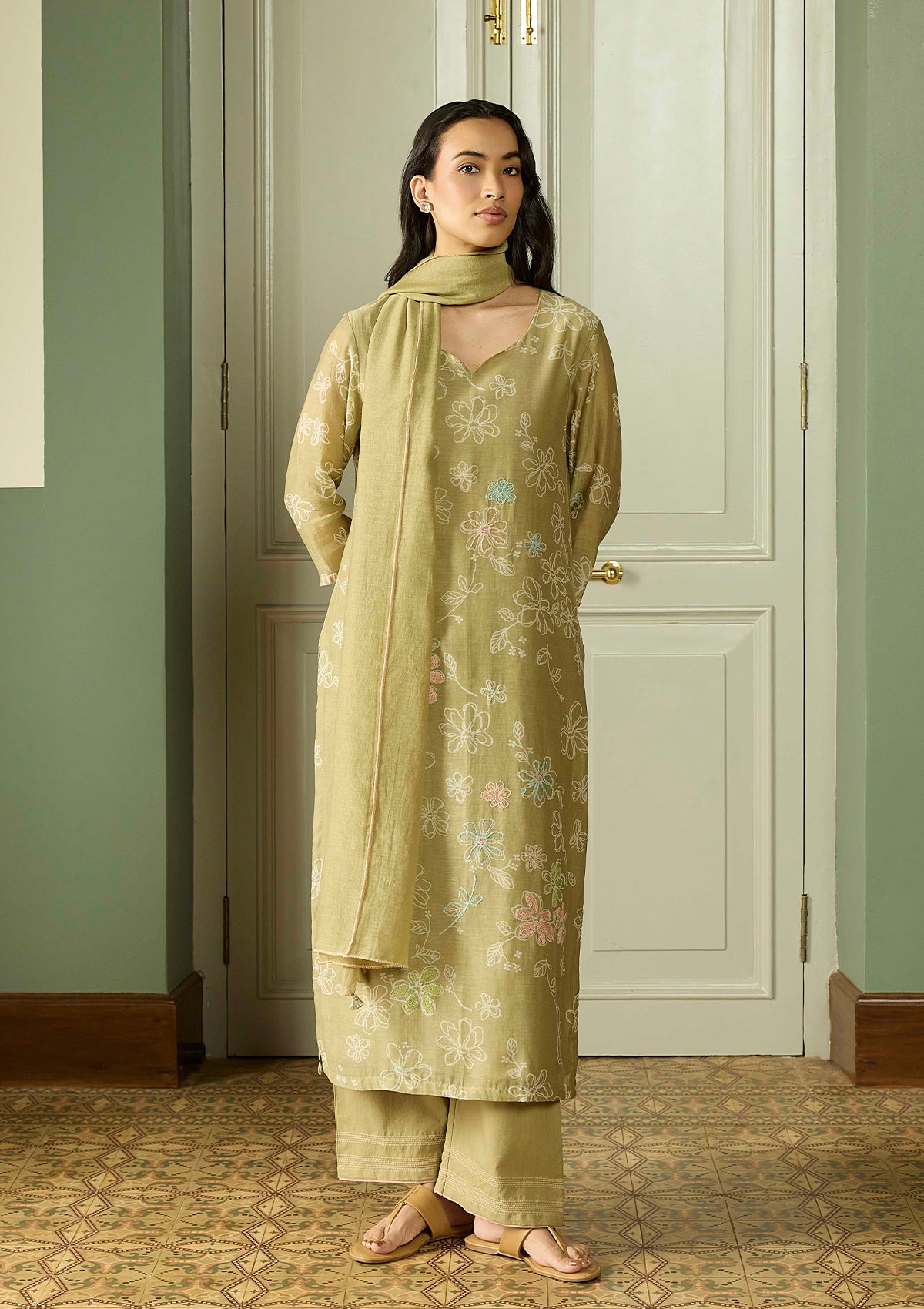 Meadow Thread Embroidered Kurta Set
