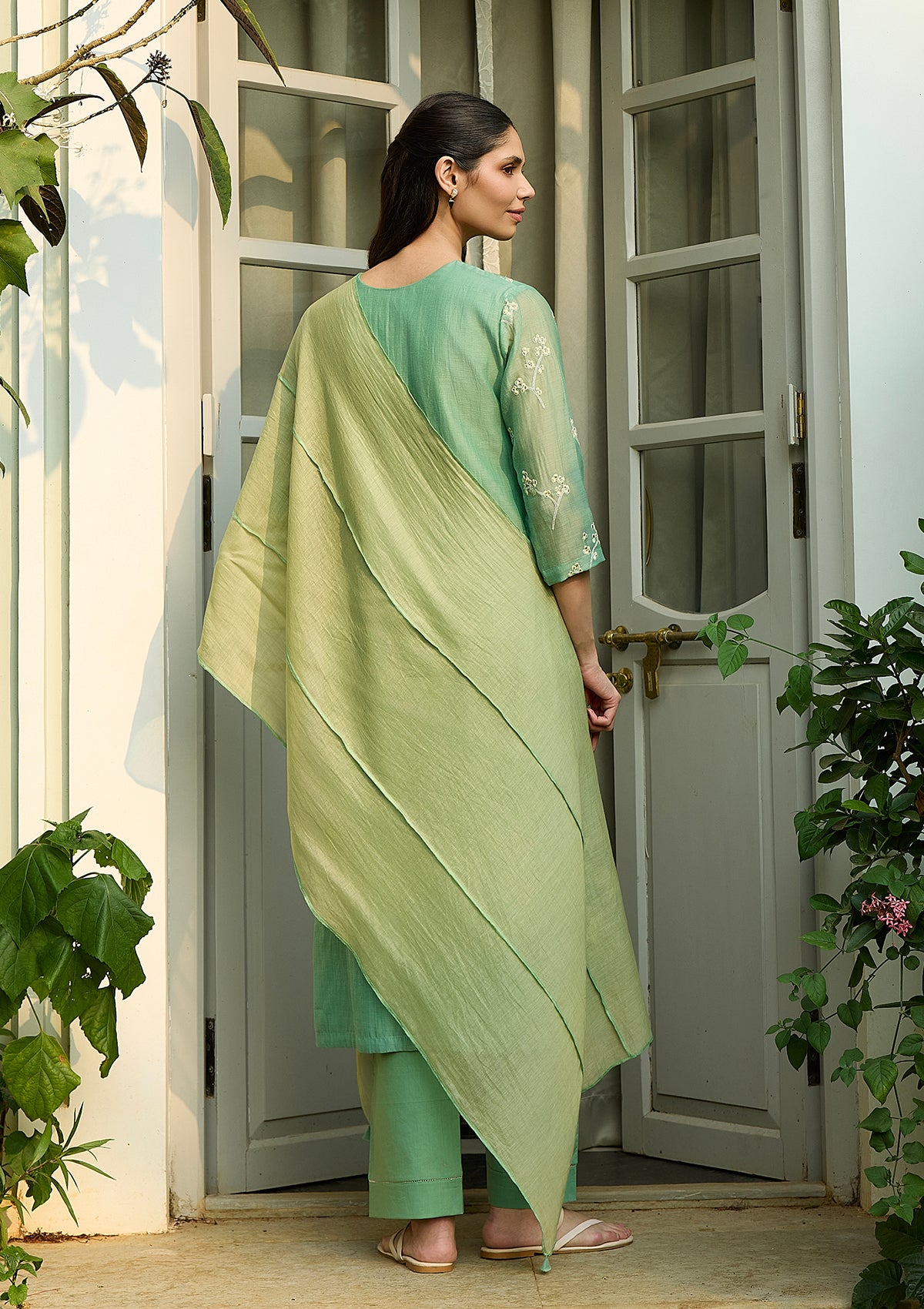 Verdant Floral Embroidered Kurta Set