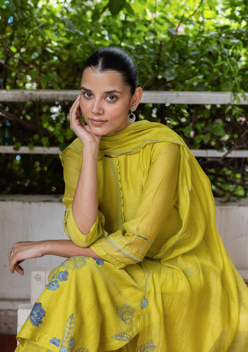 LIME FLORAL APPLIQUE KURTA SET
