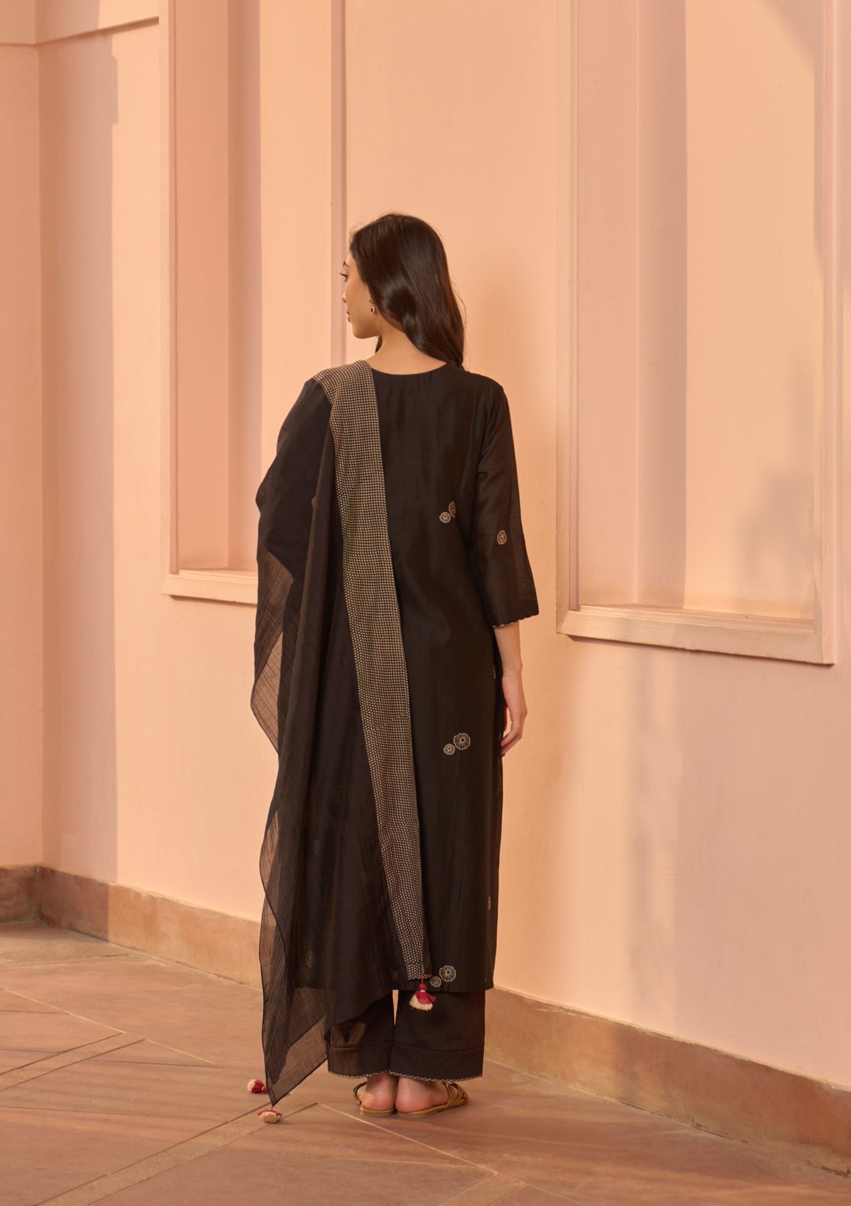 Noir Embroidered Kurta Set