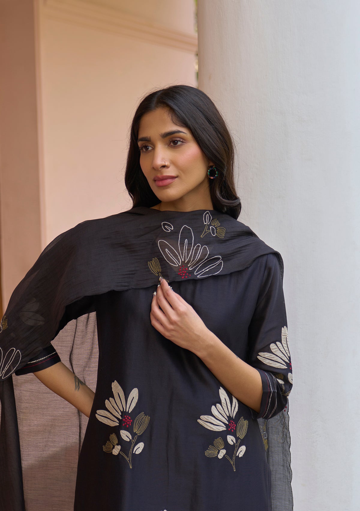 Noir Applique Kurta Set