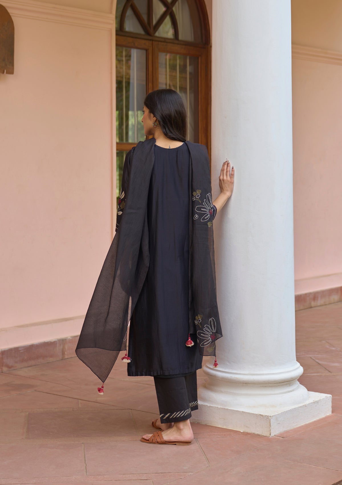 Noir Applique Kurta Set