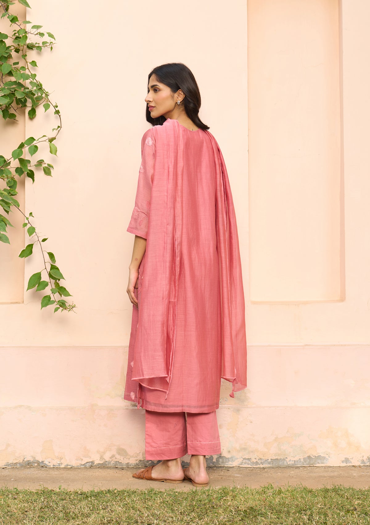 Hibiscus Embroidered Kurta Set