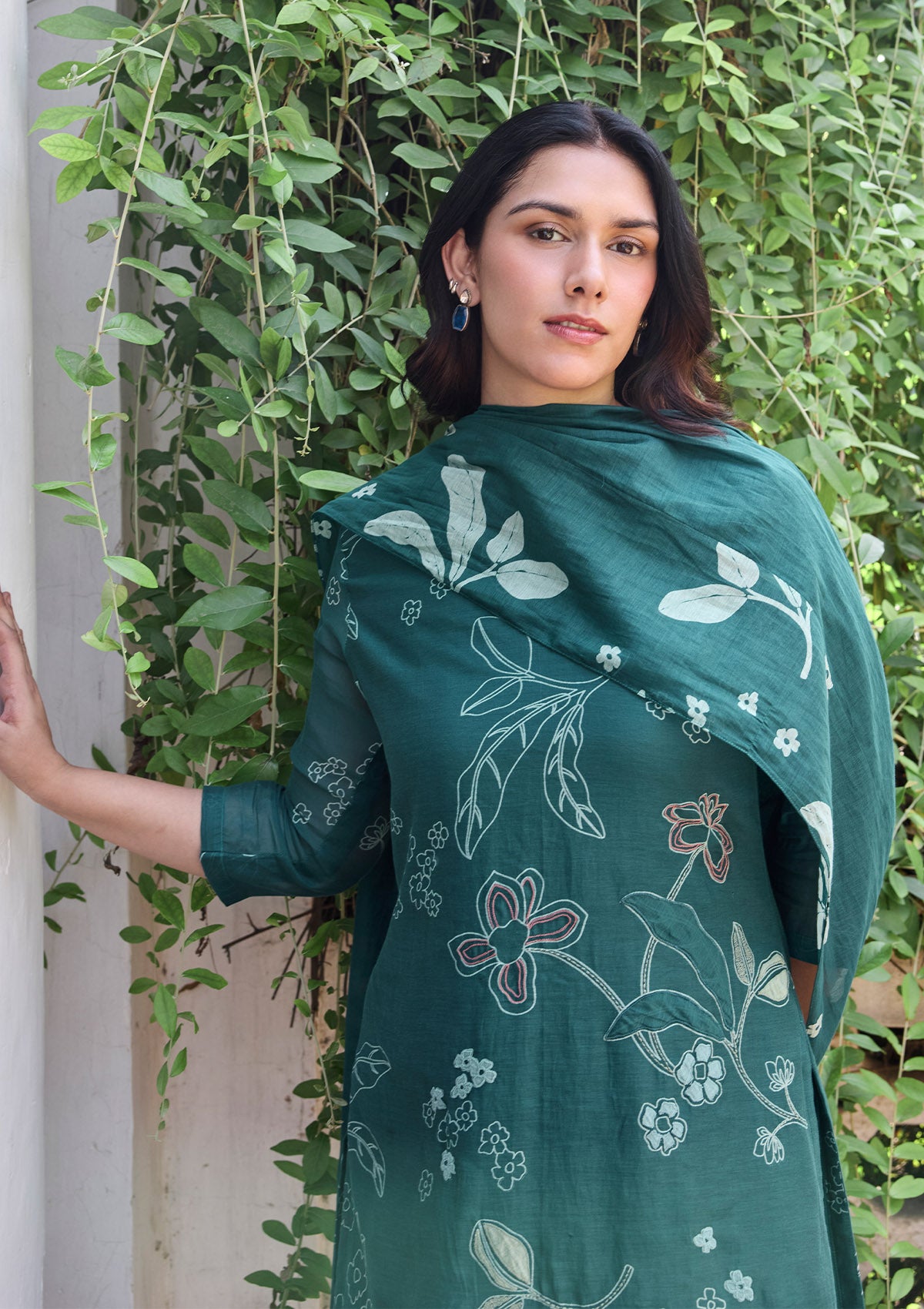 Emerald Thread Embroidered Kurta Set