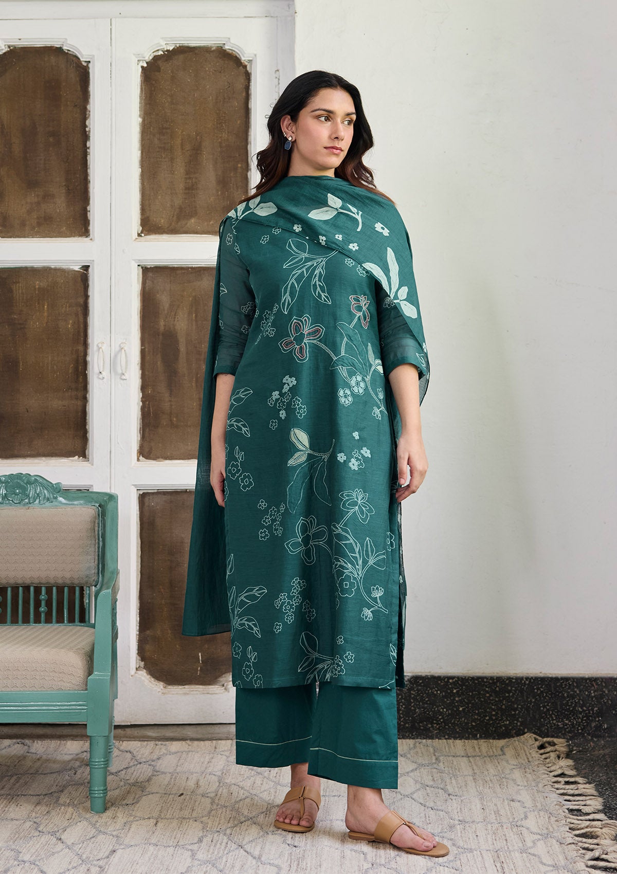 Emerald Thread Embroidered Kurta Set