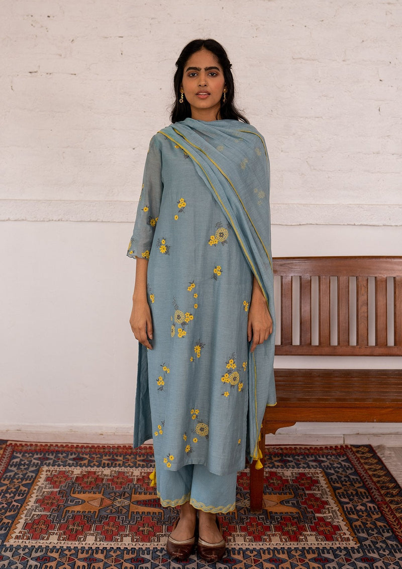 Periwinkle Daffodil Applique Kurta Set