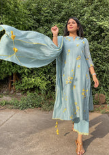 Periwinkle Daffodil Applique Kurta Set